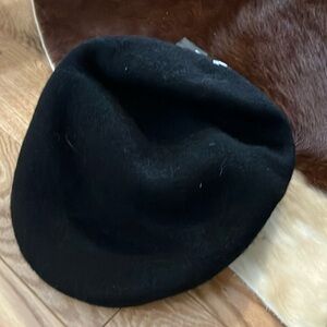 NWT Kangol Black Wool Hat